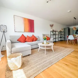 Appartement Sunset Club - L Balkon - Kueche - Parkplatz, Memmingen