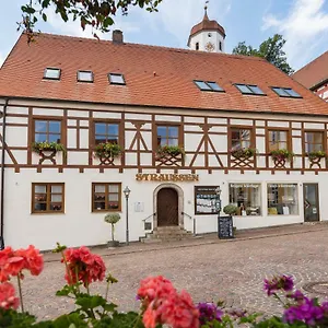 Hotel-restaurant Straussen Hotell